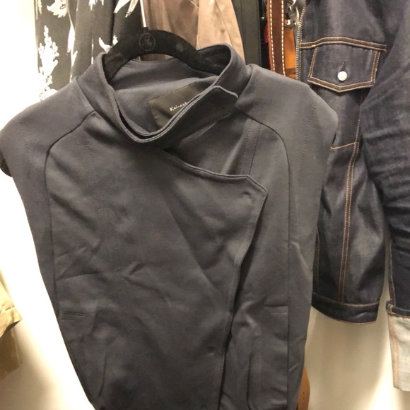 Kai-Aakmann Other - Kai-Aakmann men’s black vest with hidden buttons